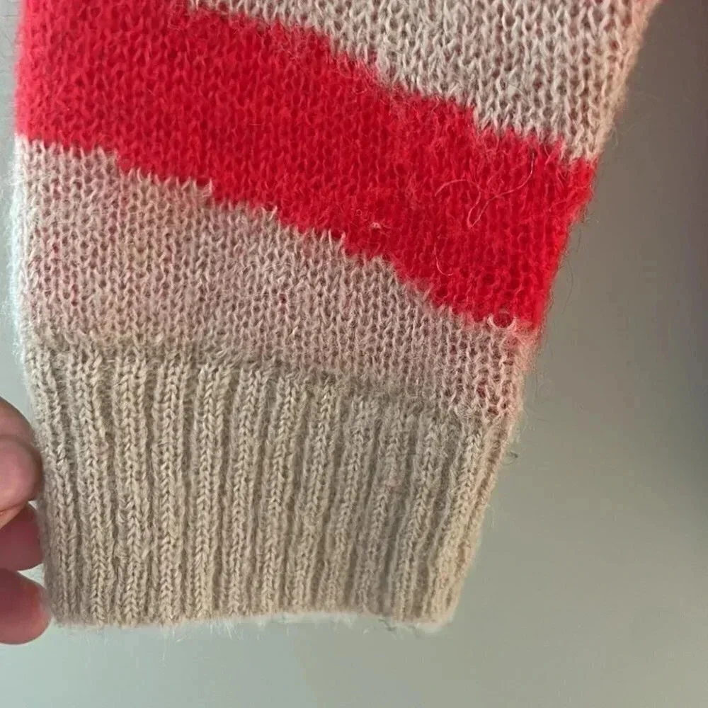 Club Monaco Women Mohair Zebra Stripe  Tan Red Pullover Crew Neck Sweater Sz:XS - Picture 4 of 12